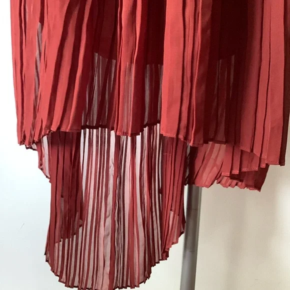 BCBGeneration pleated high-low dress in “dark paprika” - Picture 5 of 8